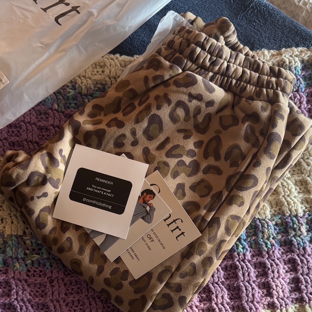 NWT COMFRT Leopard Print Joggers
